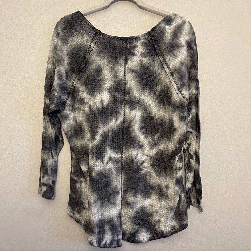 Torrid long sleeve t-shirt size 2x - Picture 5 of 5